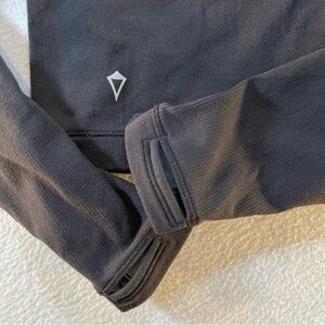 Ivivva Girls Cropped LS Turtle Neck Dance Top Size 10 by Lululemon